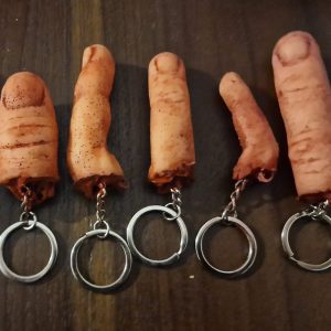 llavero dedo cortado - keyring severed finger